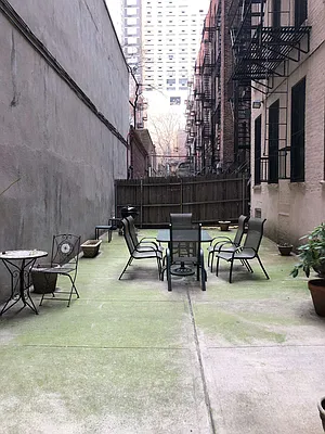 Rented by Triplemint | media 11