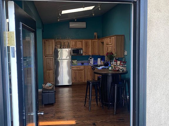 2nd image of 210 7th St