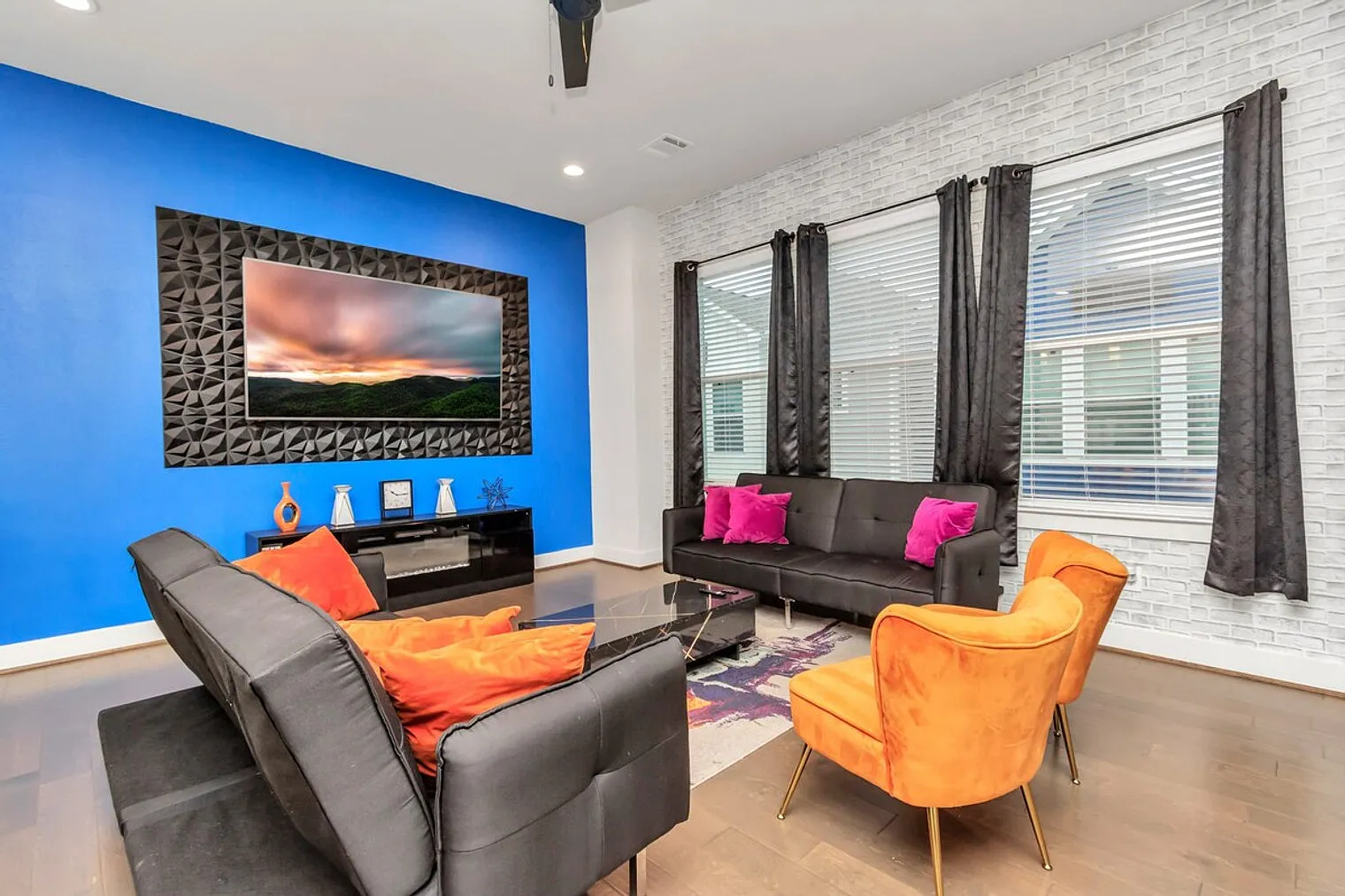 3 bed, 2.0 bath, 1399 sqft, $3,177 — Photo 1