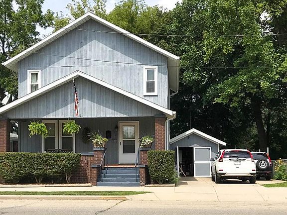 5th image of 830 W Franklin St