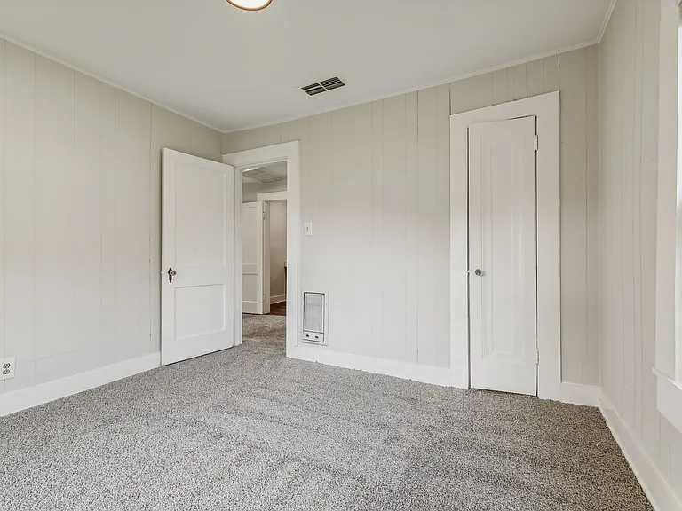 616 Carver Ave — Photo 11
