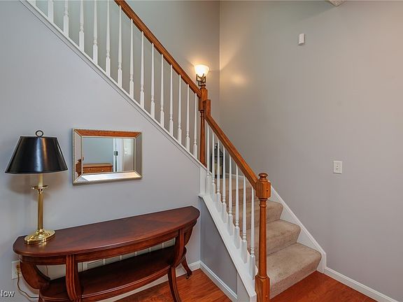 4th image of 33233 Fairport Dr