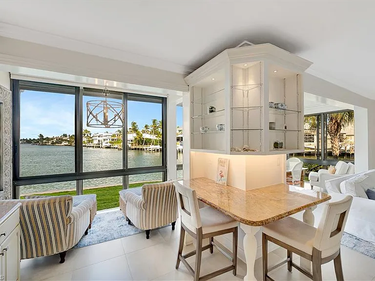 2258 Gulf Shore Blvd N #O1 — Photo 11