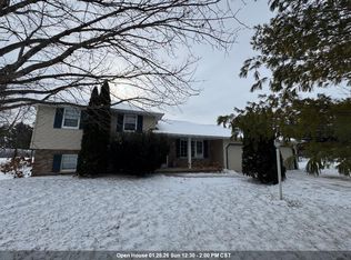 W6875 Hummock Dr, Greenville, WI 54942