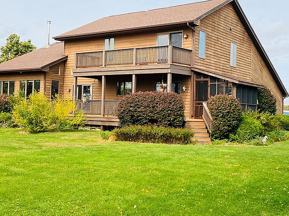 4th image of 92 Stafford Dr