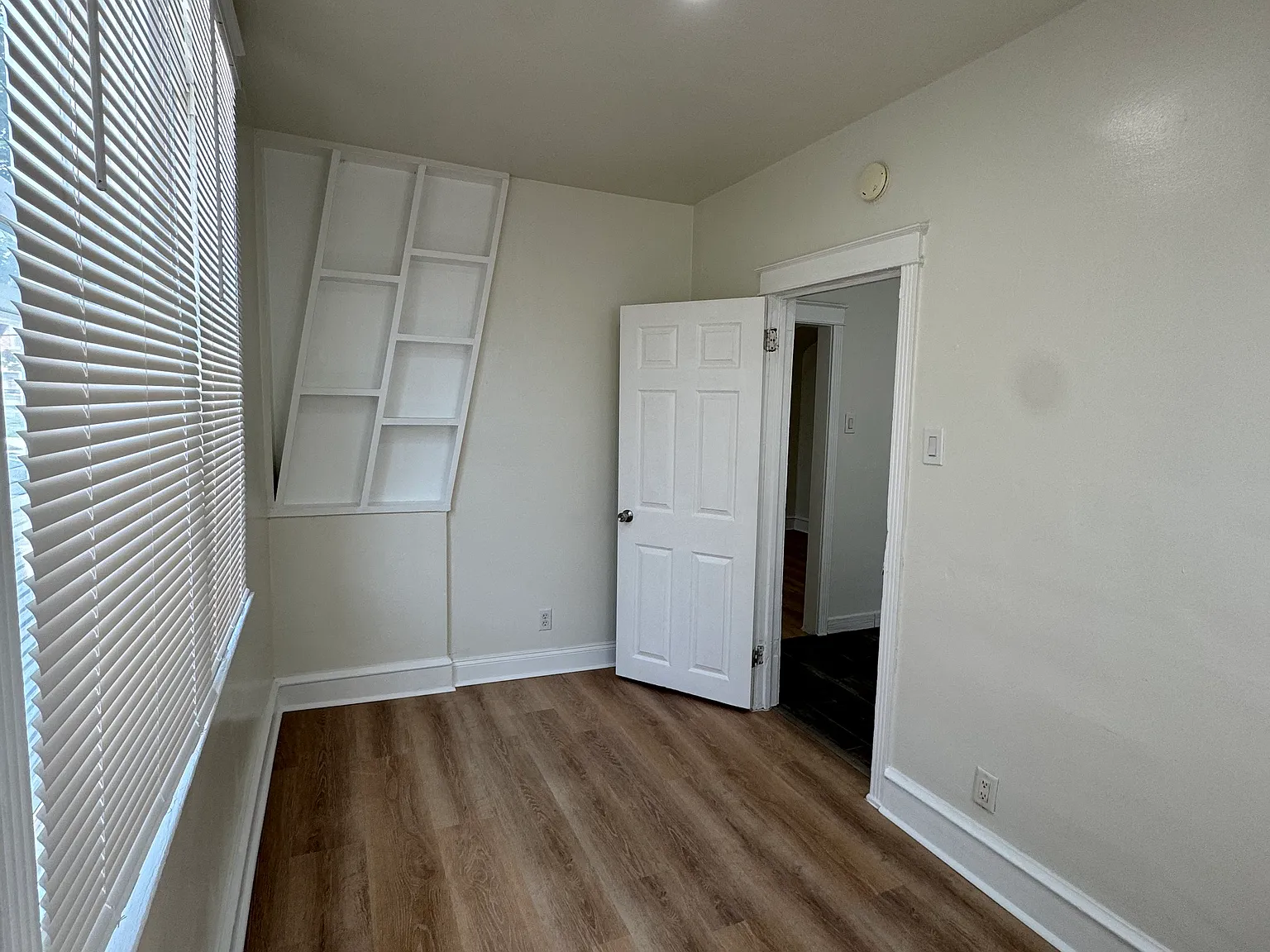 2 bed, 720 sqft, $1,150 — Photo 3