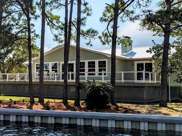 17 Joe Dr, Panacea, FL 32346