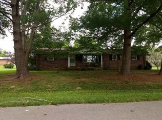 402 Shadowlawn St, McMinnville, TN 37110