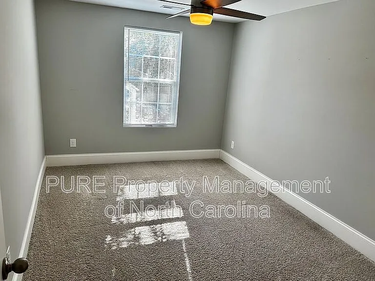708 Union St S — Photo 47