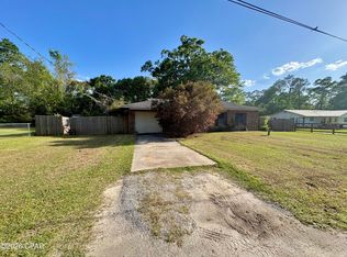 1395 Warren Ave, Chipley, FL 32428