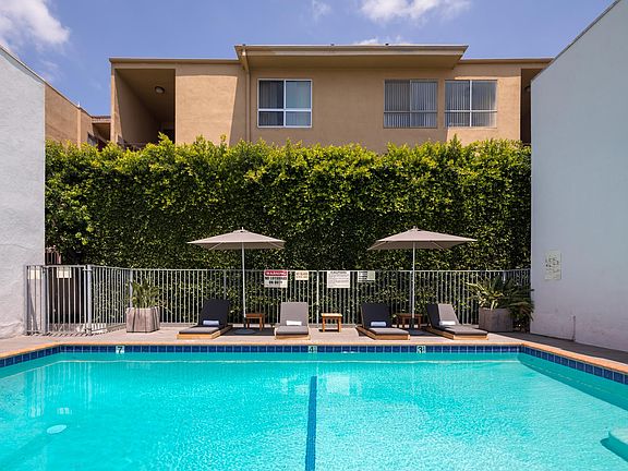 5th image of 958 Palm Ave #211