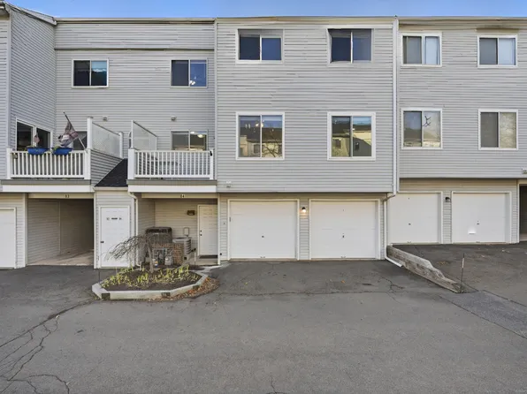 84 Staffordshire Commons Drive #84, Wallingford, CT 06492
