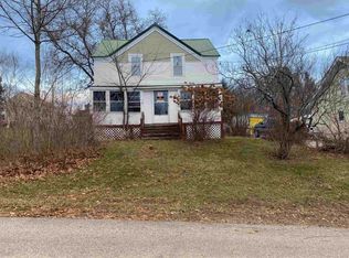 17 Charles St, Franklin, NH 03235