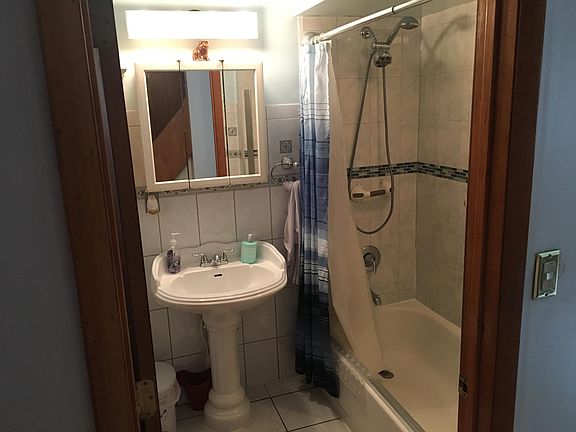1st floor bathroom