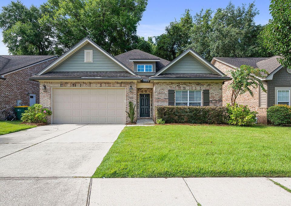 1st image of 102 Arrowhead Way