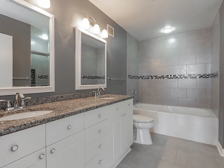 330 N Jefferson St #801 — Photo 13