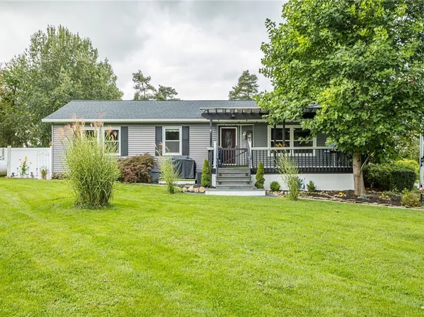 4528 Carmichael Ln, Geneseo, NY 14454
