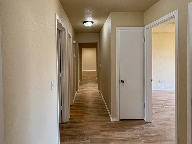 224 Oak Tree Ln — Photo 16