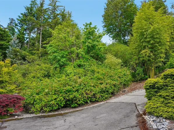 8114 W Mercer Way, Mercer Island, WA 98040