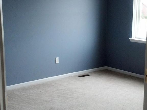 5th image of 23072 Bluegrass Dr