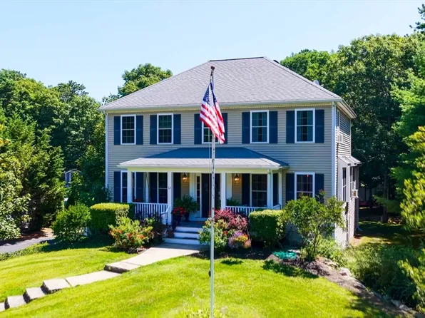 12 Mirasol Dr, Bourne, MA 02532