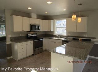 148 Rivers Edge Dr, Gold Hill, OR 97525