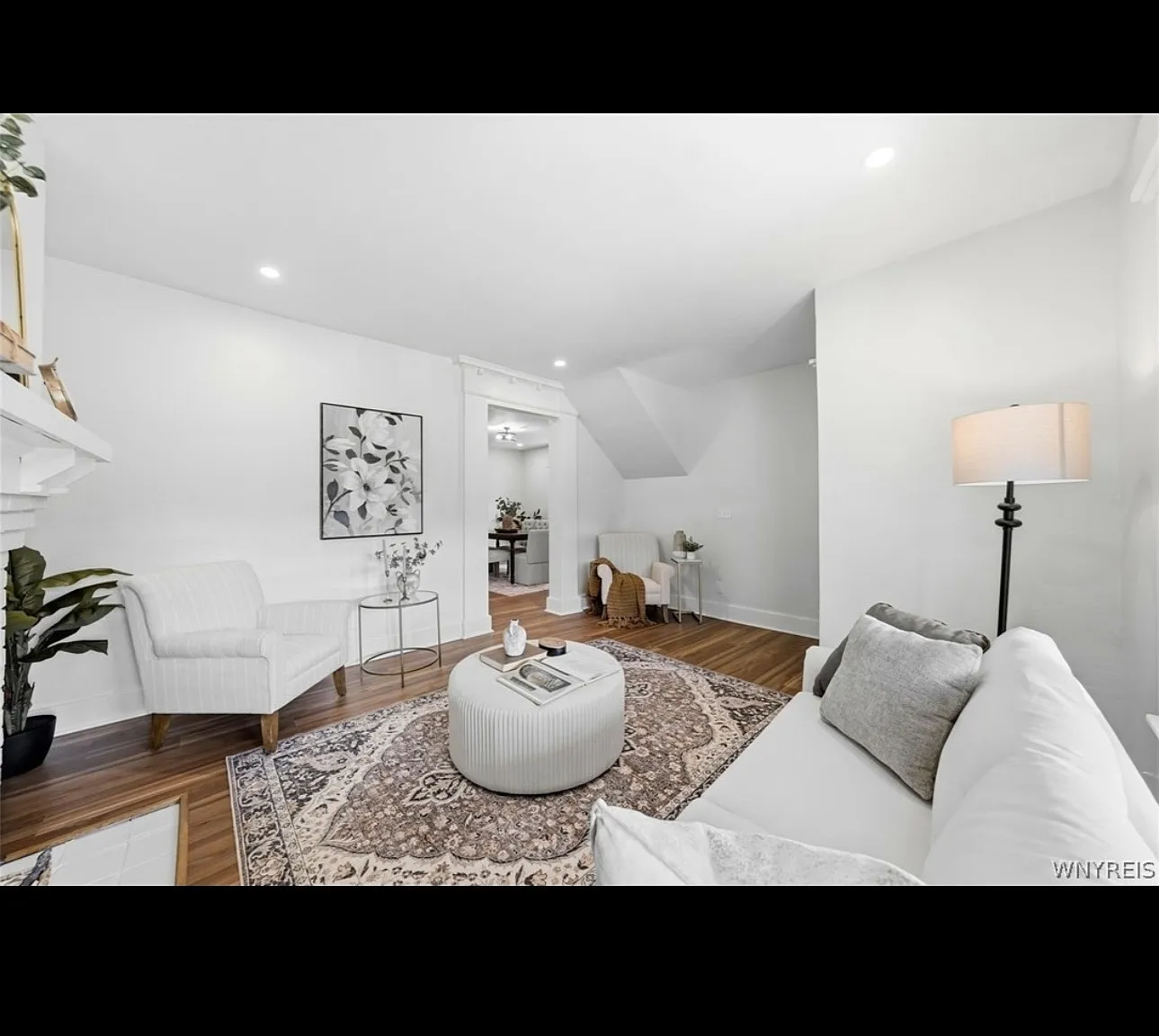 2 bed, 1130 sqft, $1,700 — Photo 4