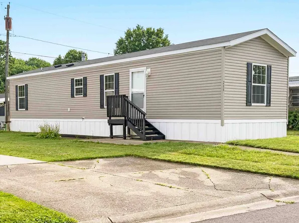 18592 Edwards Rd #211, Doylestown, OH 44230