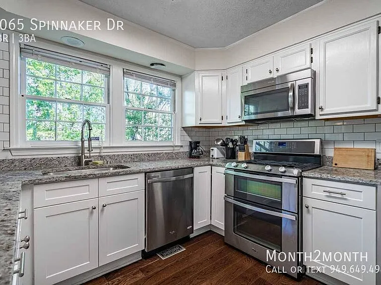 4065 Spinnaker Dr — Photo 9