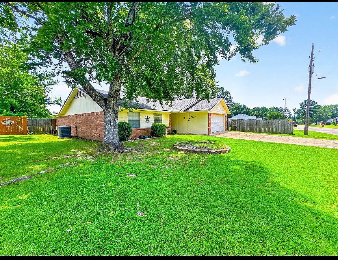 3 bed, 1500 sqft, $2,000 — Photo 1