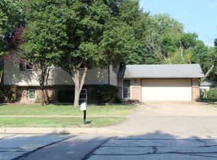 1643 N Wood Ave, Wichita, KS 67212