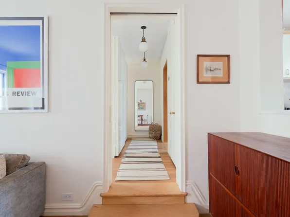 210 West 19th Street image 3 of 12