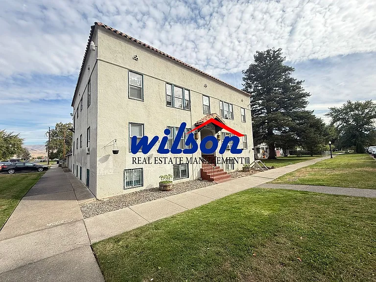 415 N Naches Ave — Photo 1