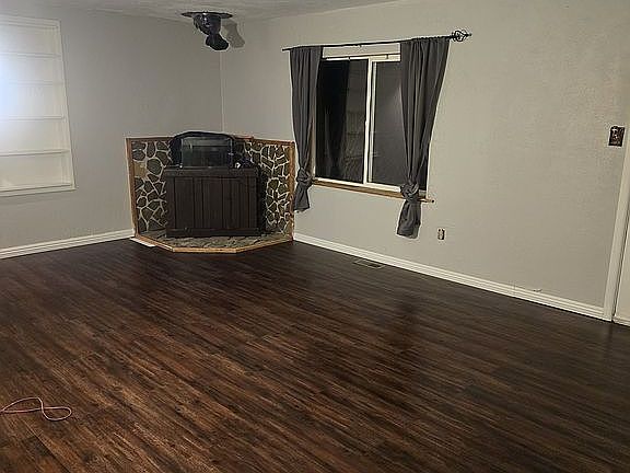 3rd image of 2519 County Road 10 S