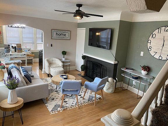 2nd image of 2287 N Lake Dr #C