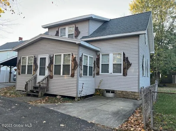 51 Railroad Avenue, Watervliet, NY 12189