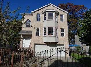 169 S Clinton St, East Orange, NJ