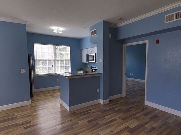4th image of 2668 Robert Trent Jones Dr APT 411