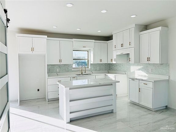4th image of 1737 Presido Cir W