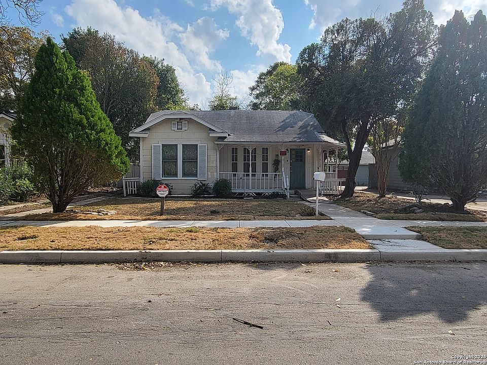 1st image of 1518 W Lynwood Ave