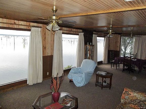 3. FAIRCHILD L Upper Den Right