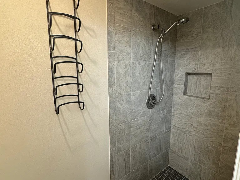 601 Shetland Cir — Photo 41