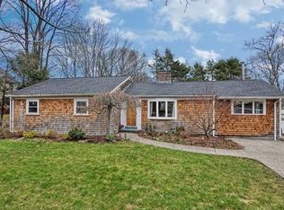 88 South St, Medfield, MA 02052