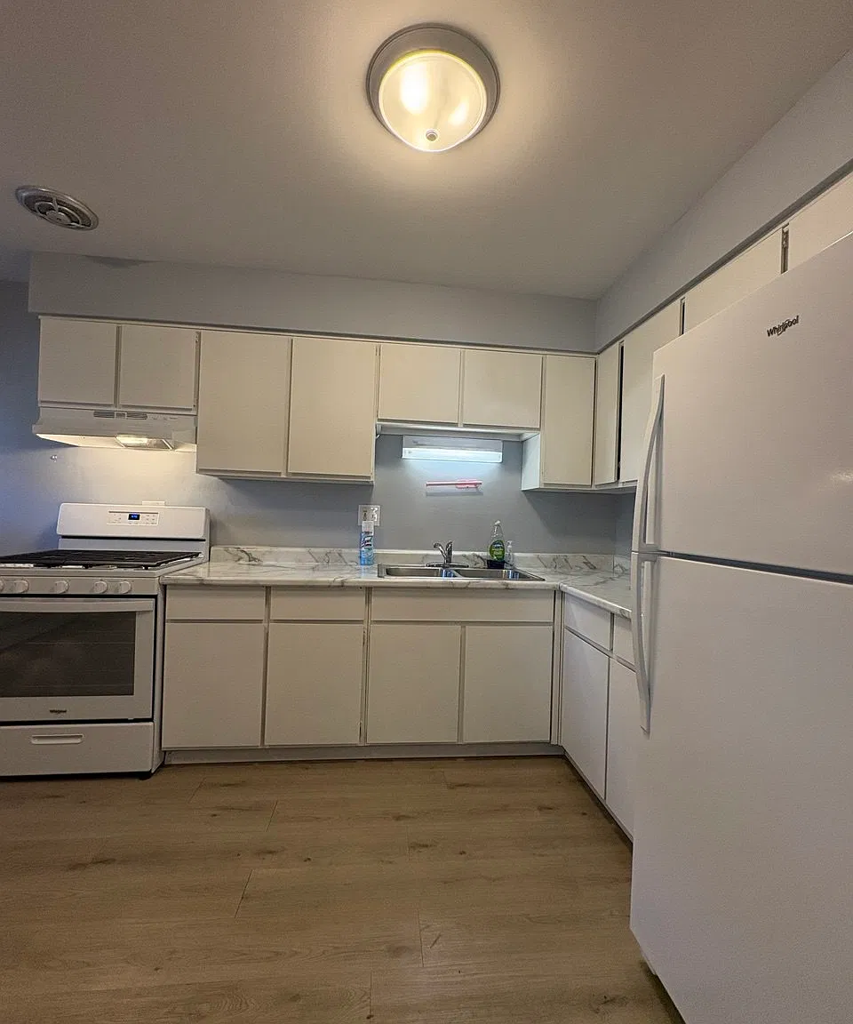 2 bed, 1.5 bath, 1450 sqft, $1,750 — Photo 2