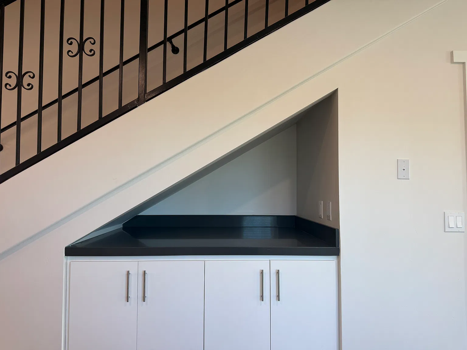 2 bed, 2.5 bath, 1266 sqft, $3,850 — Photo 3