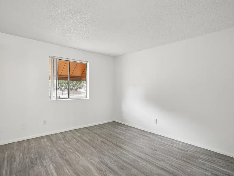 Lemon Grove Apartments — Photo 25