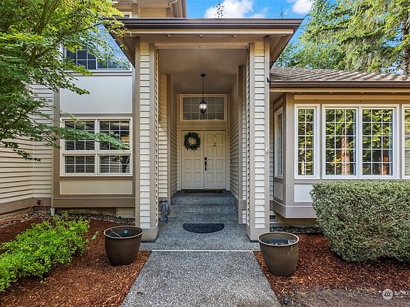 2nd image of 6539 Gleneagle Avenue SW