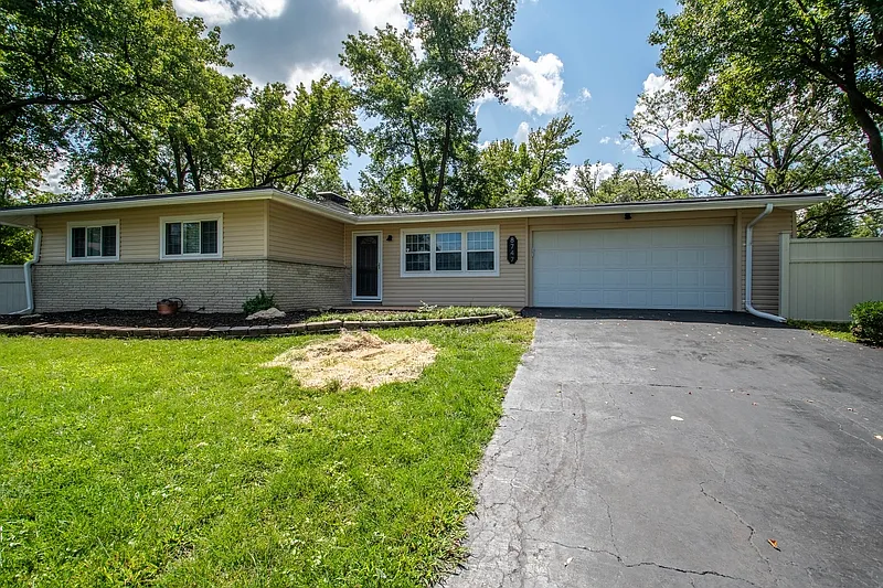 3 bed, 2.5 bath, 1606 sqft, $2,500 — Photo 4