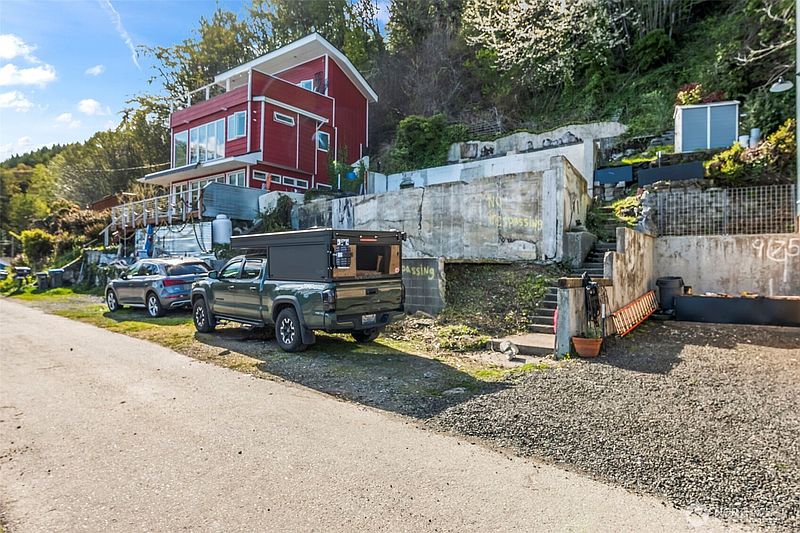 5th image of 9169 SE Fragaria Road