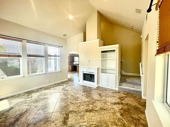 2nd image of 1655 Chianti Ln
